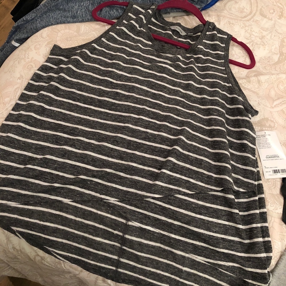 Athleta tulip front top